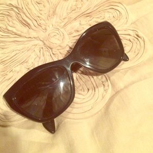 Authentic PRADA sunnies