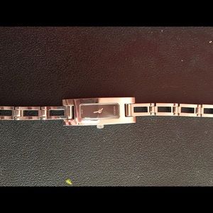 Gucci time piece 3900 L