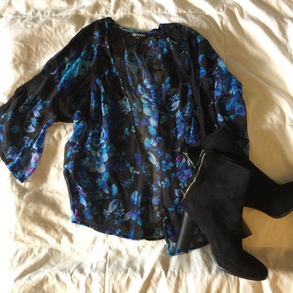 Express Floral Kimono Top 🌸