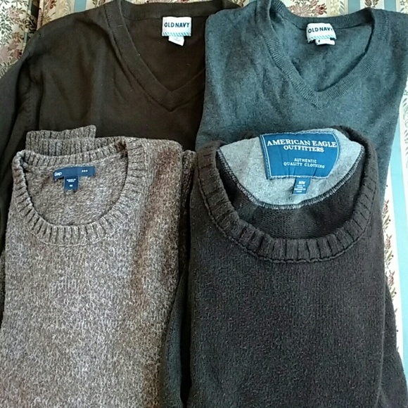 Men's sweater lot