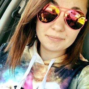 Meet your Posher, Brianna