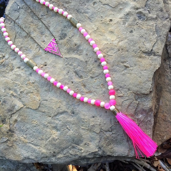 pink agate, wood & antique brass boho necklace set - Picture 4 of 5