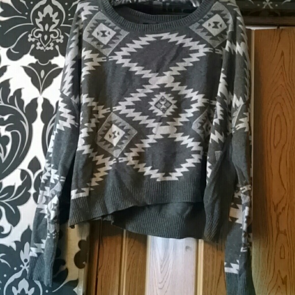 Long sleeve cropped sweater