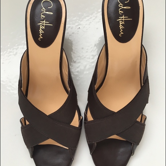 Ladies Cole Haan leather shoes sz 9B - Picture 2 of 3