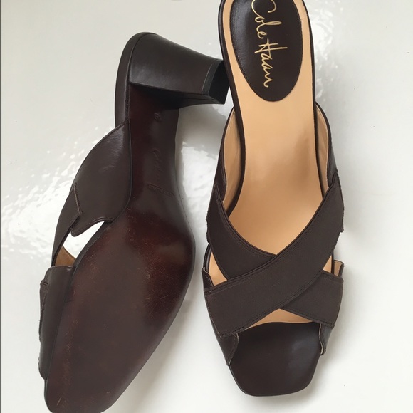 Ladies Cole Haan leather shoes sz 9B - Picture 3 of 3