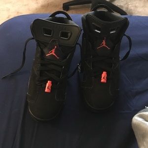 Worn retro jordan black infared 6s
