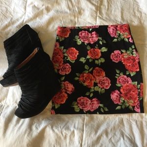 Forever 21 Floral Bodycon Mini Skirt