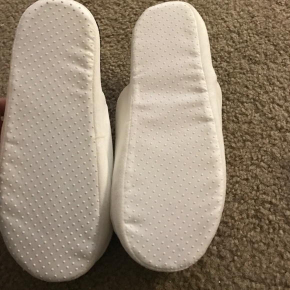 Panda slippers - Picture 2 of 4