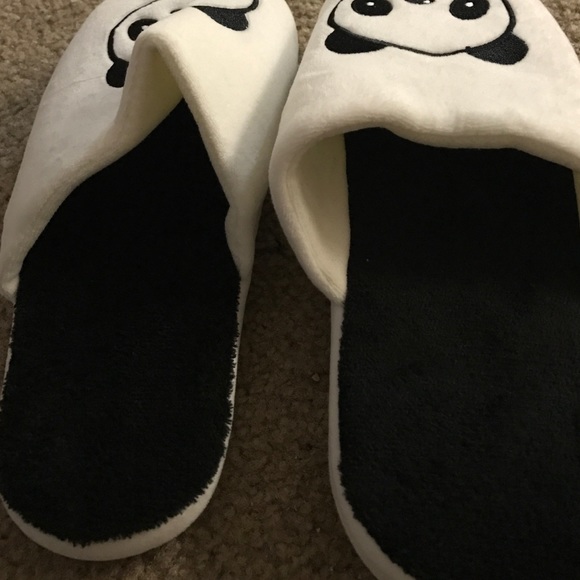 Panda slippers - Picture 3 of 4