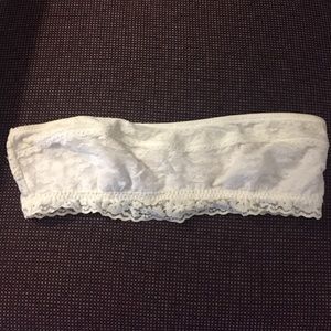 Large white lace bandeau