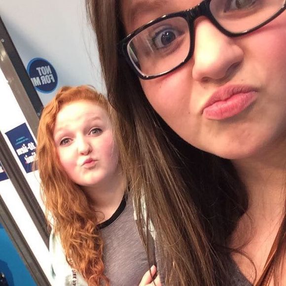 Meet your Posher, Lexi - Picture 1 of 1