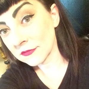 Meet your Posher, Julieanne