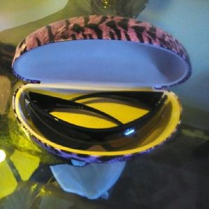 Sunglasses or reading glasses beautiful hard case