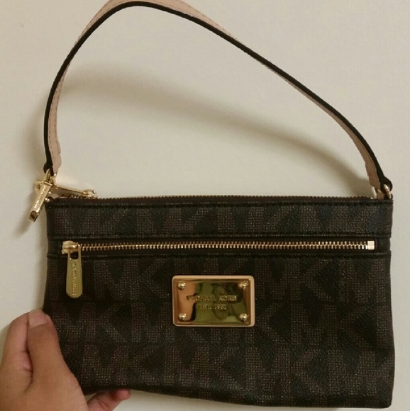 Michael Kors purse/wallet