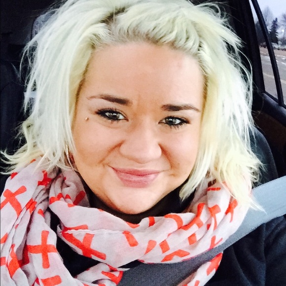 Meet your Posher, Kari