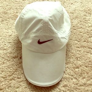 ⭕️Sold⭕️Nike Dryfit Featherlight Hat