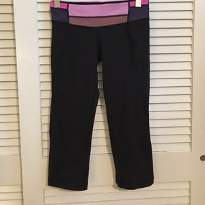 Lululemon gather and crow