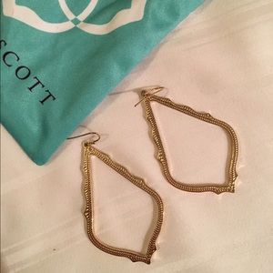 Kendra Scott Sophie drop earrings in gold