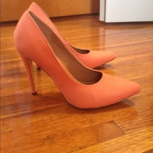 Michael Antonio heels never worn