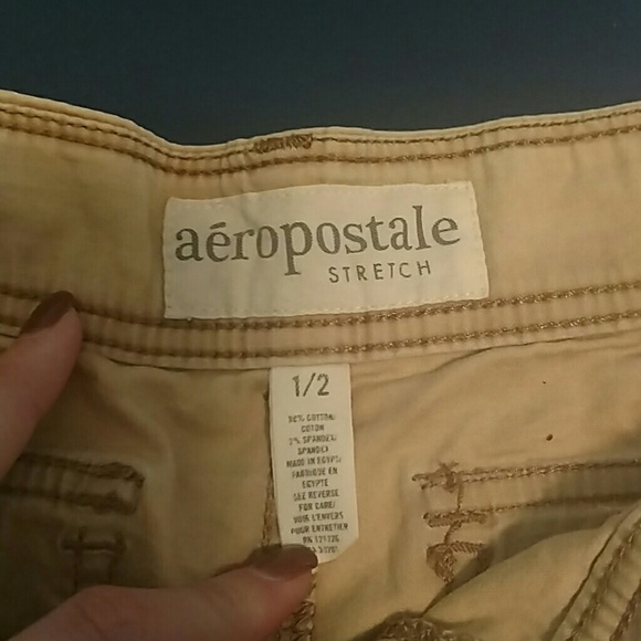 Khaki shorts - Picture 3 of 3