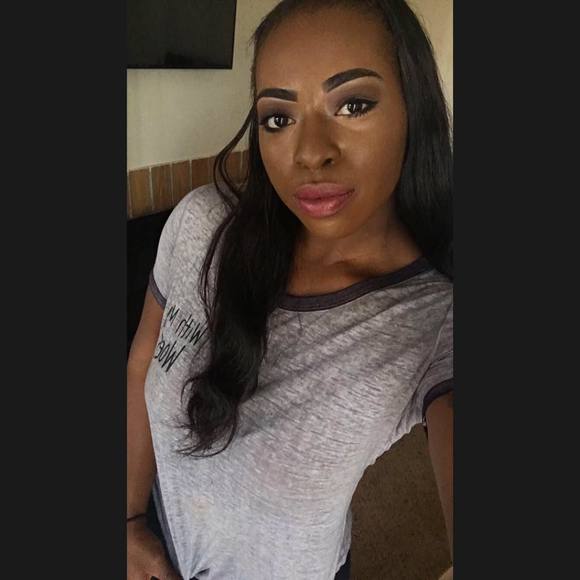 Meet your Posher, Aja