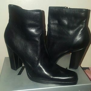 Black leather Ankle boots  Size 7.5