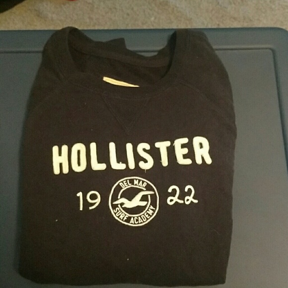 Super comfy blue hollister sweater - Picture 4 of 4