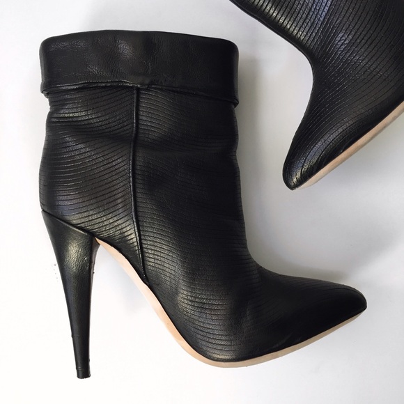 Loeffler Randall Shoes - ➡️Loeffler Randall Black Emory Wave Ankle Boots⬅️