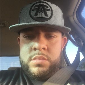 Meet your Posher, Carlos