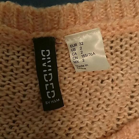 Cute salmon sweater - Picture 2 of 2