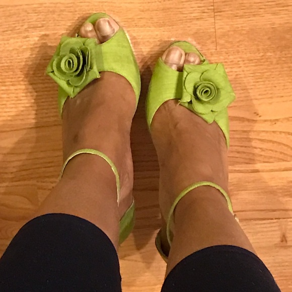 Charlotte Russe Kiwi Fabric Heels w/ Rose Detail