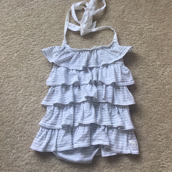 WHITE/Grey tied back top