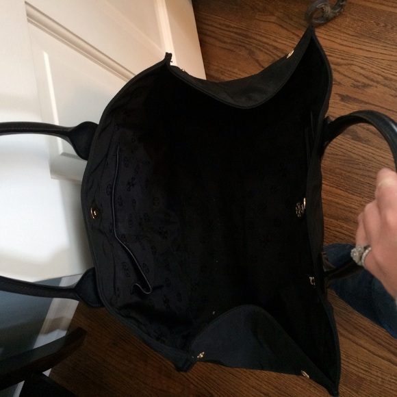 Tory Burch large black tote with gold logo - Picture 3 of 6