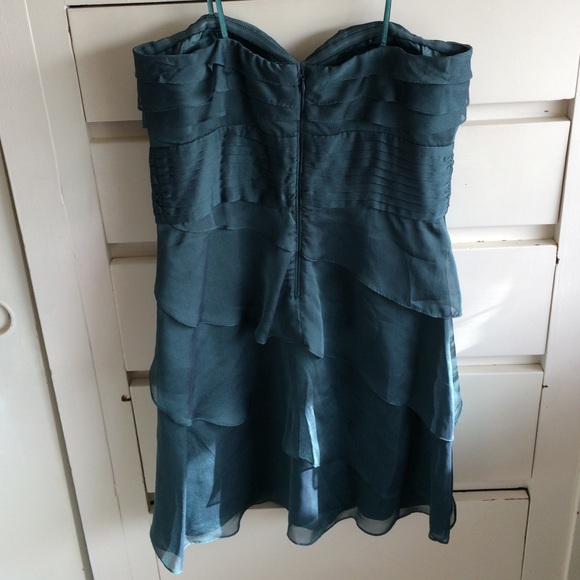 Adrianna Papell Evening green tiered dress size 10 - Picture 2 of 3