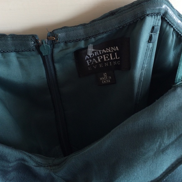 Adrianna Papell Evening green tiered dress size 10 - Picture 3 of 3
