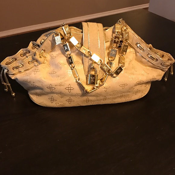 Bag with gold detail