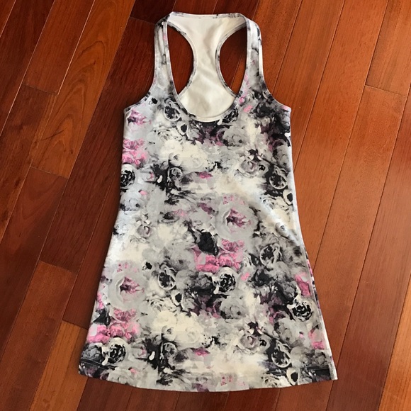 Lululemon tank top