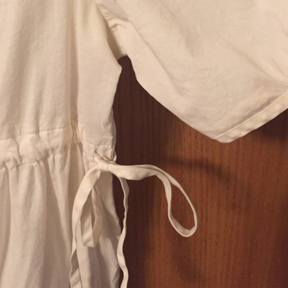 Elle very lightweight top sz M. - Picture 2 of 4