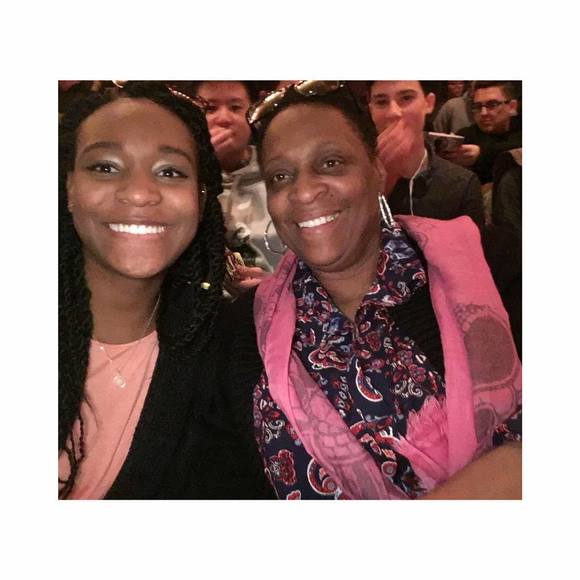 Meet your Posher, Tanisha - Picture 1 of 1