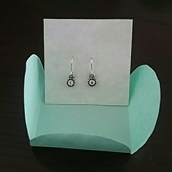Dangle earrings