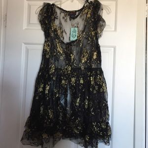 NWT Torrid Blk/Gld lace button Jacket size 2