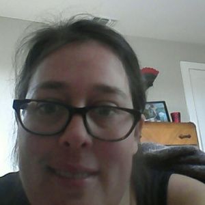 Meet your Posher, Elise