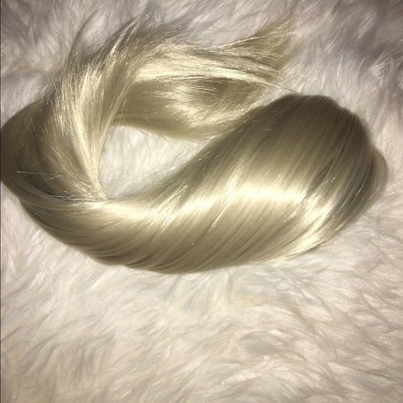 Bellami faux wrap pony 20" ash blonde