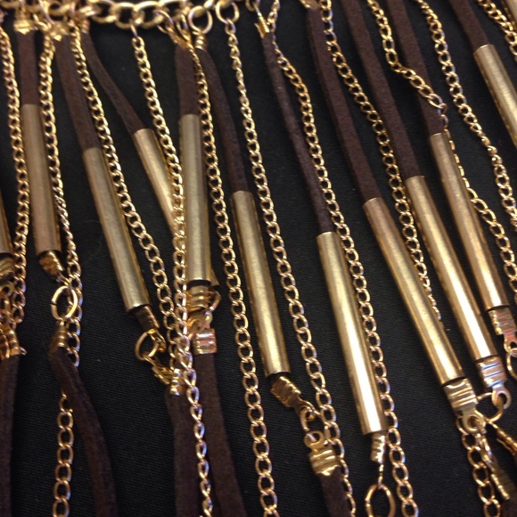 Gold and leather fringe statement necklace - Picture 2 of 3