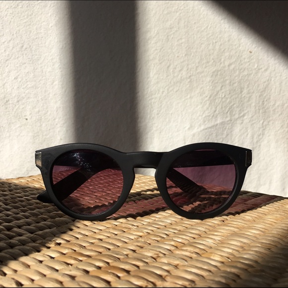 Round black sunglasses