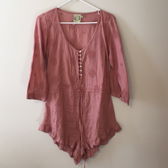 Romper - Picture 1 of 4