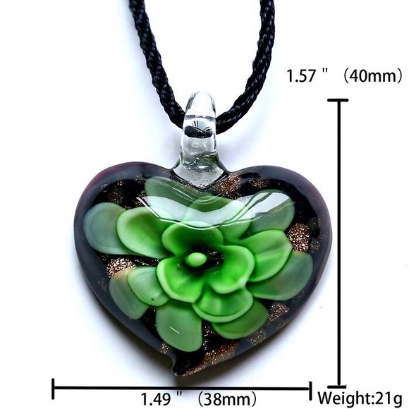 ▪️Buy 1 Get 1▪️ 1 left▪️Glass necklaces. - Picture 3 of 3