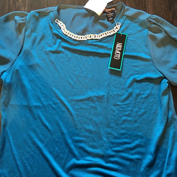 Nikimoto xl blue flowy shirt.  NWT. - Picture 2 of 3