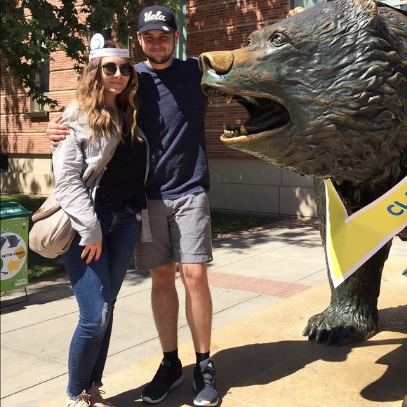 Meet your Posher - Picture 2 of 2