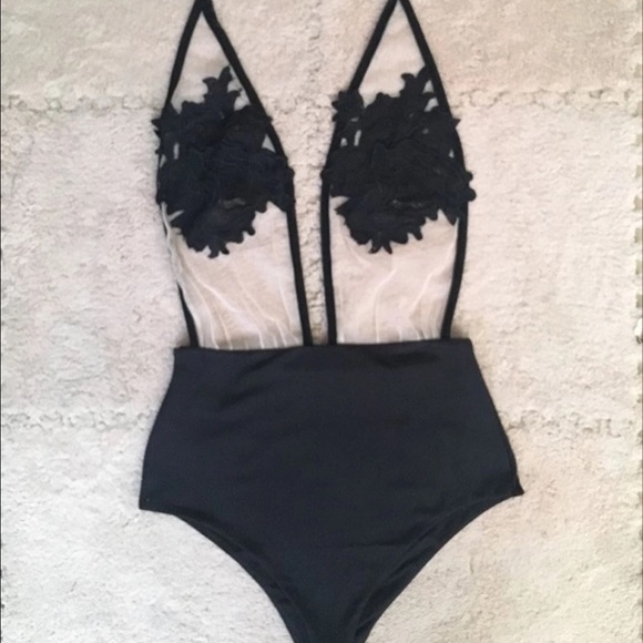 ❌SOLD❌Mesh and lace bodysuit or swimsuit - Picture 4 of 4